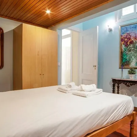 Appartement Charming 3 Bedroom In City Centre Lissabon