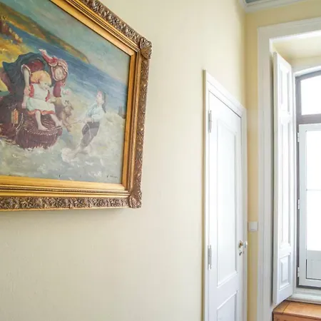 Charming 3 Bedroom In City Centre Apartman *