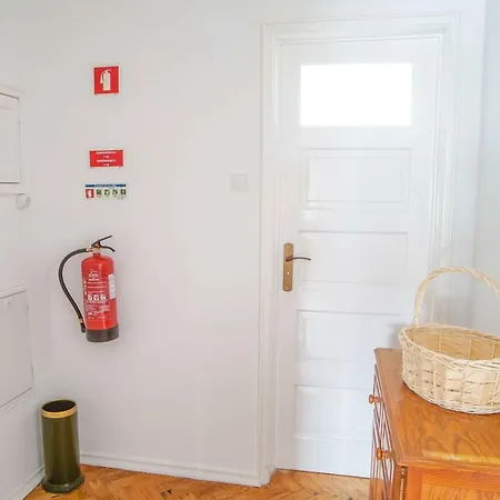 Charming 3 Bedroom In City Centre *