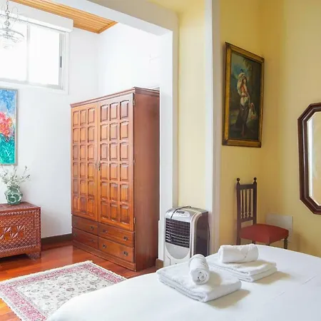 Charming 3 Bedroom In City Centre *